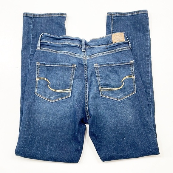 Signature by Levi Strauss curvy straight denim jeans - Picture 3 of 7